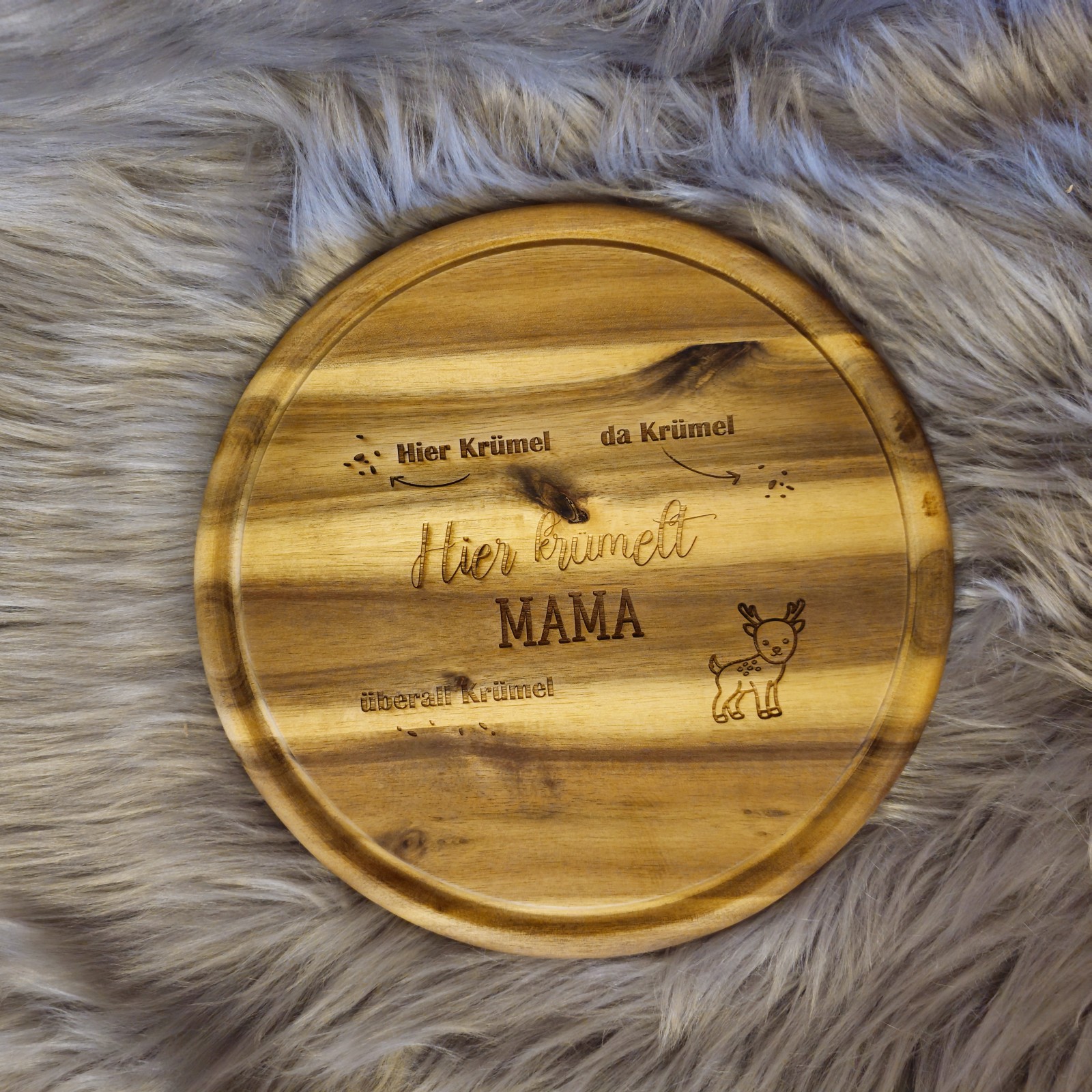 rundes Schneidebrett Akazie mit Gravur