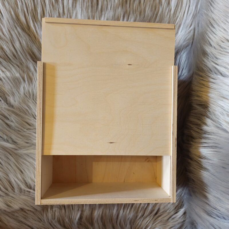 Genussbox mit Schiebedeckel aus Sperrholz