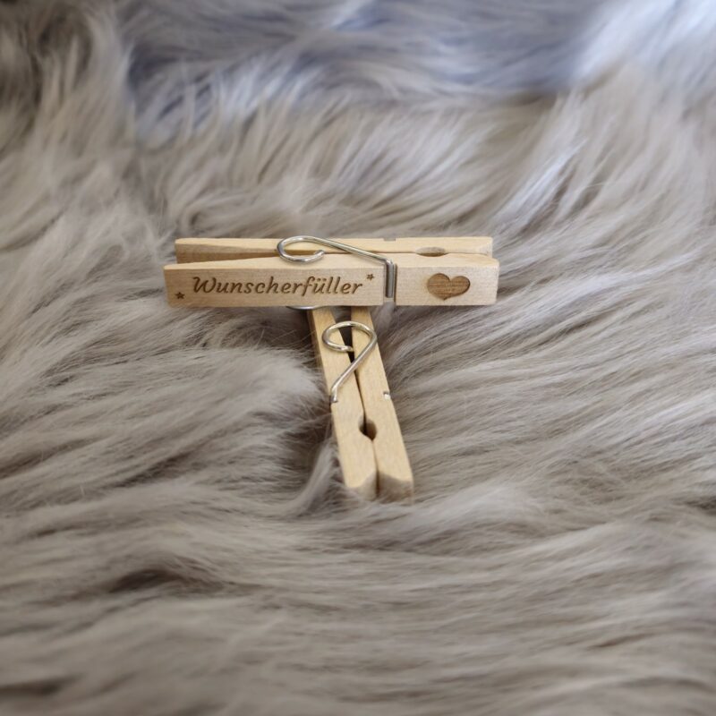 Holzklammer mit Gravur – Bild 2