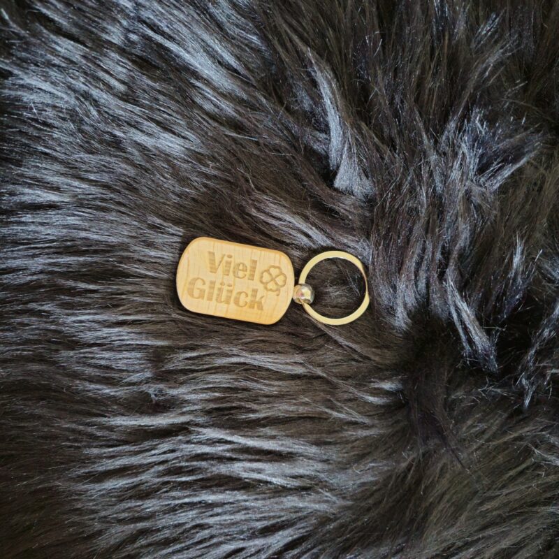 Schlüsselanhänger aus Buche oval