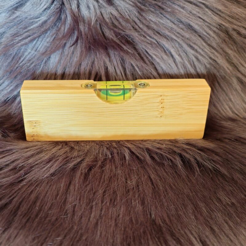 personalisierter Flaschenöffner mit Wasserwaage