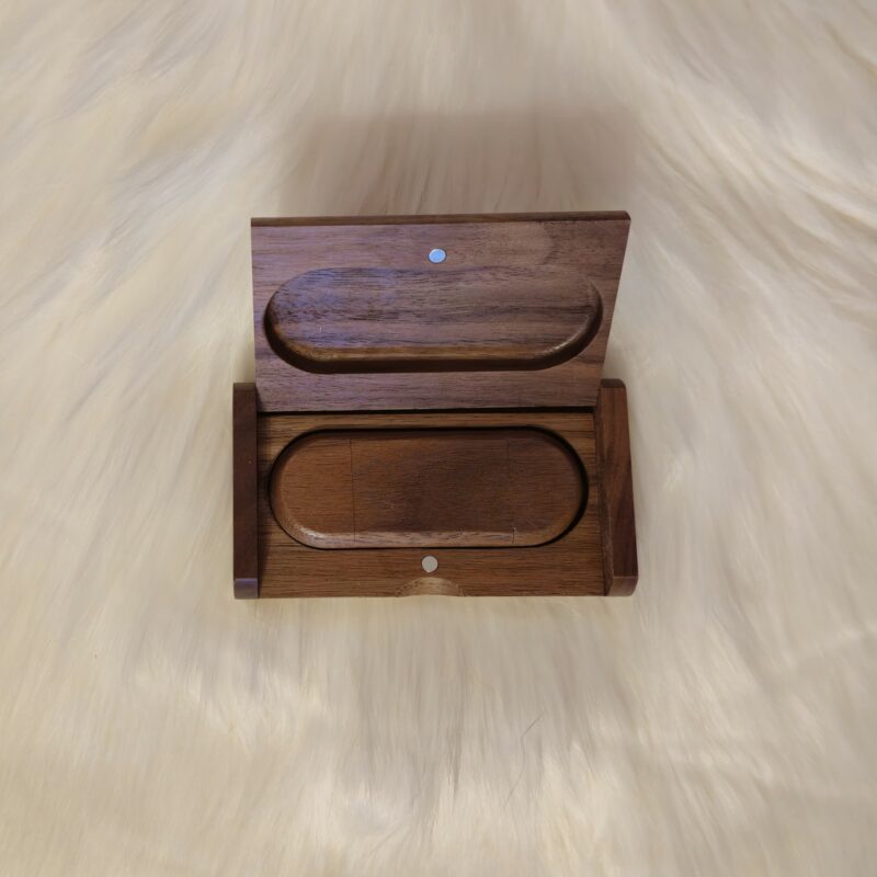 USB-Stick aus Nussbaumholz mit Box 8 GB
